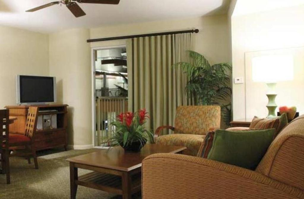 Club Wyndham At Waikiki Beach Walk Гонолулу Экстерьер фото