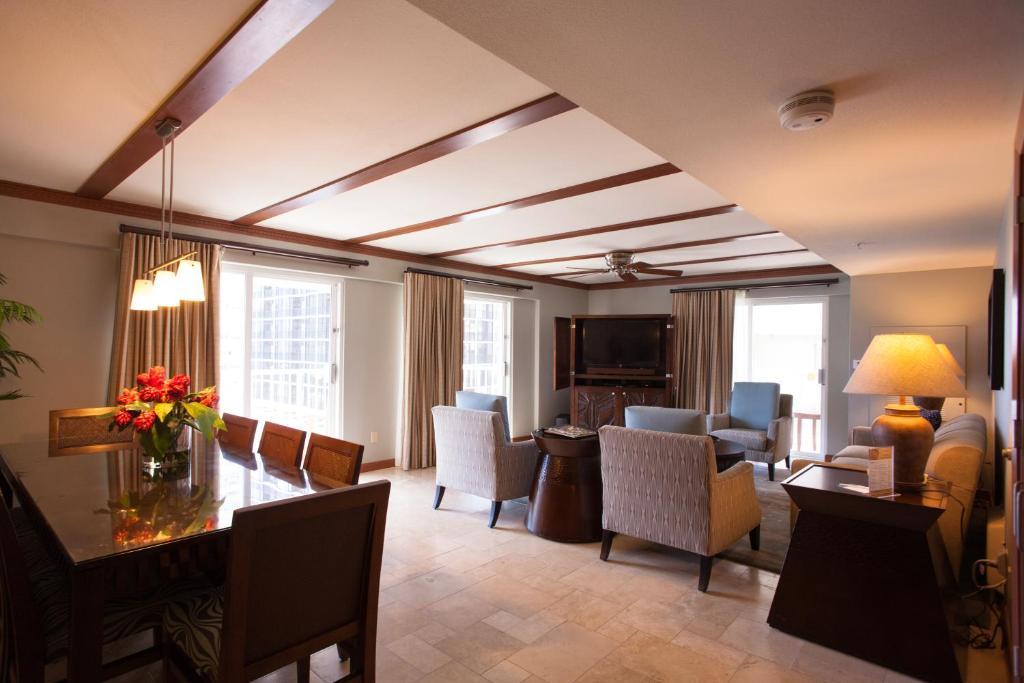 Club Wyndham At Waikiki Beach Walk Гонолулу Экстерьер фото