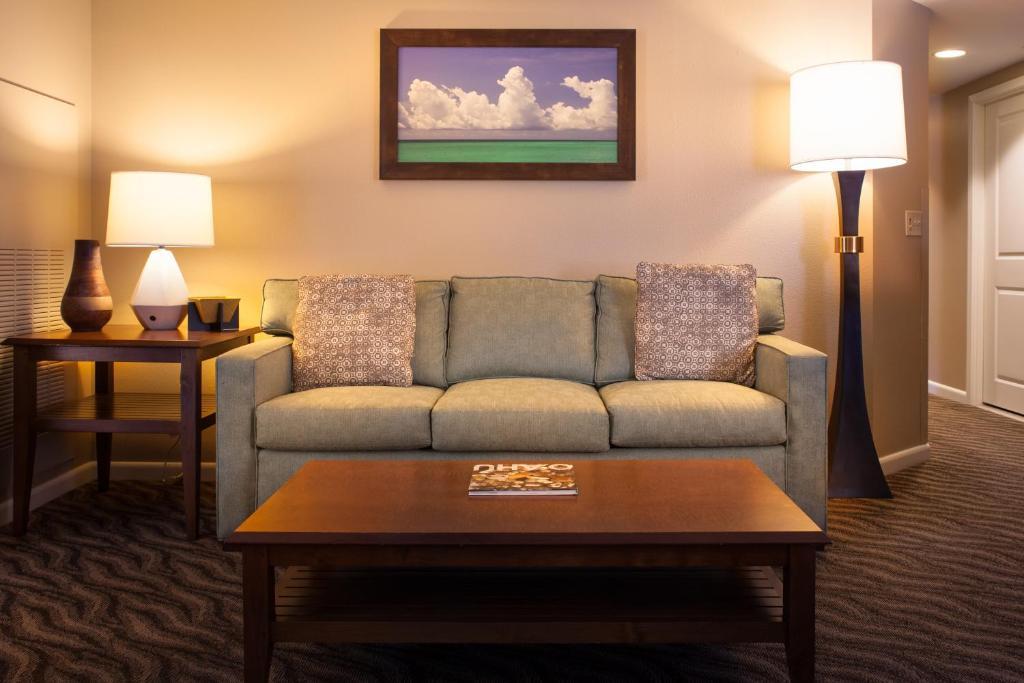 Club Wyndham At Waikiki Beach Walk Гонолулу Экстерьер фото
